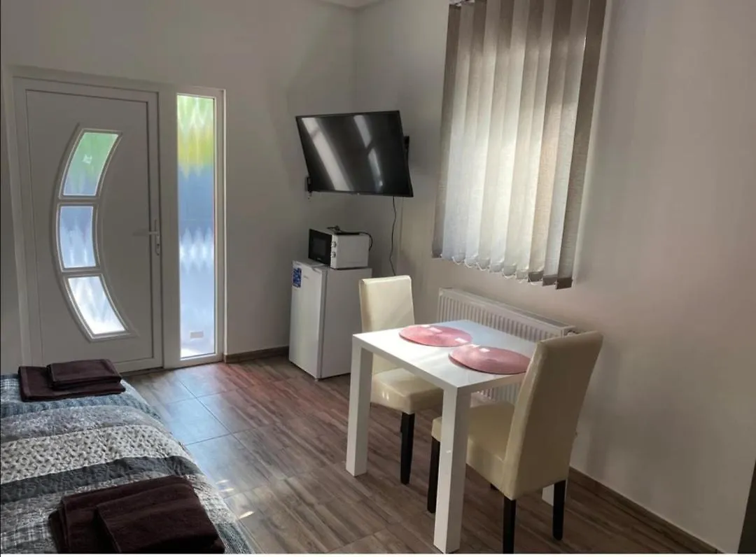 Eros Apartman Haz Hajduszoboszlo Villa